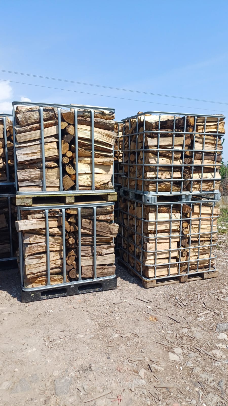 Bacs de stockage de bois de chauffage