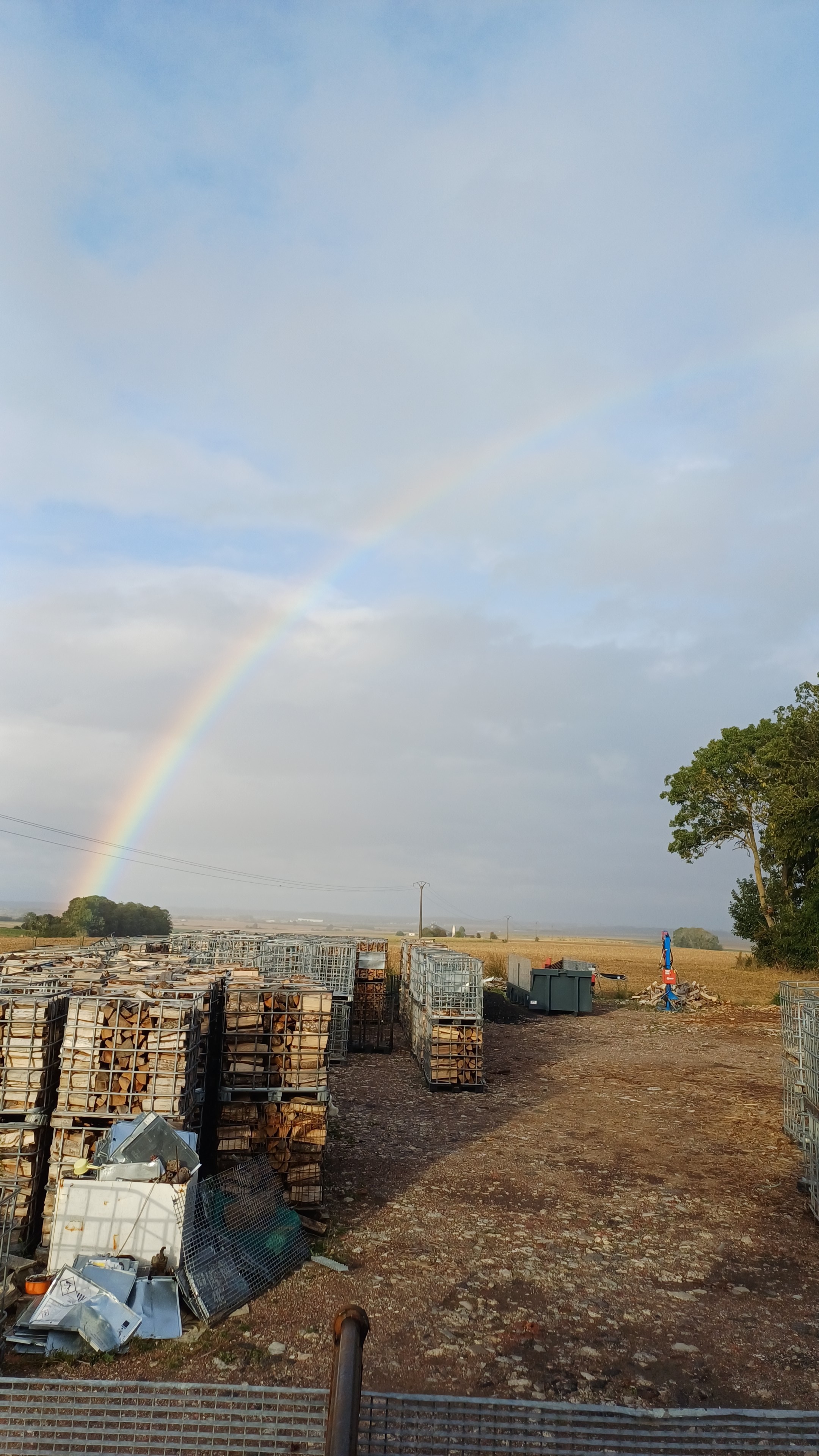 Arc-en-ciel au-dessus du dépôt BOIZEN